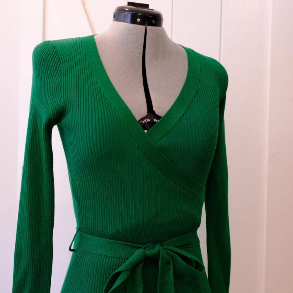 Vici Collection Kelly green fitted sweater wrap dress - Size S - Picture 3 of 6